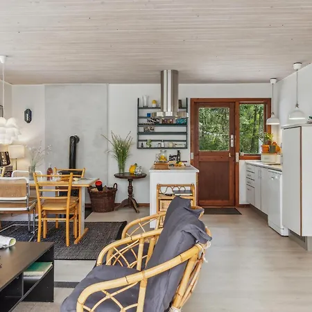 Holiday home 3 Bedroom Beautiful In Nexo